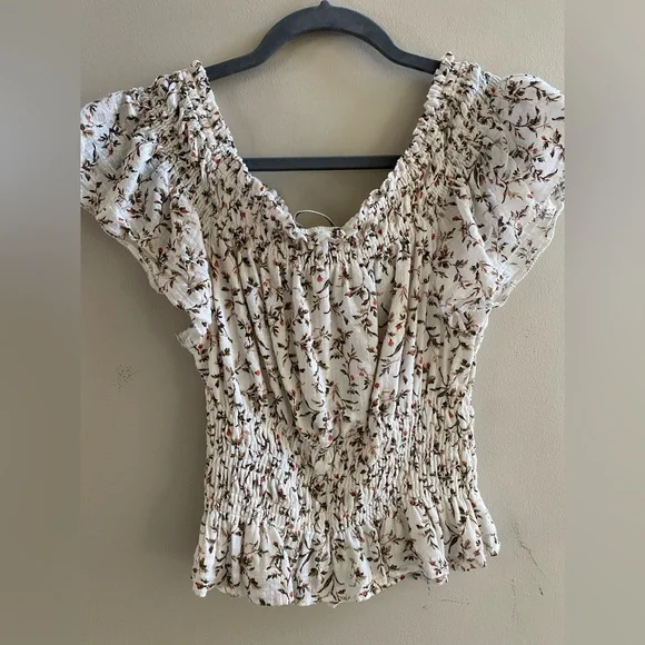 Abercrombie & Fitch Off The Shoulder Smocked Waist Peplum Top Size Medium - Picture 3 of 5